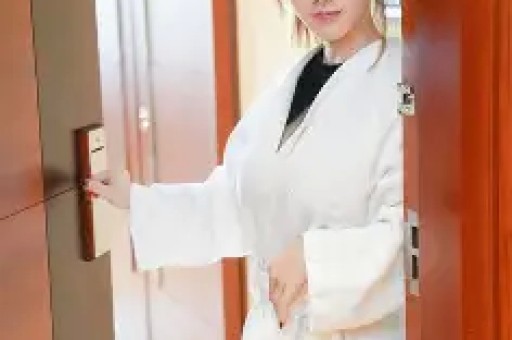 一手好牌打稀碎 三料影后马苏 被黑人驮肩 帮闺蜜撒谎 终究自断前程