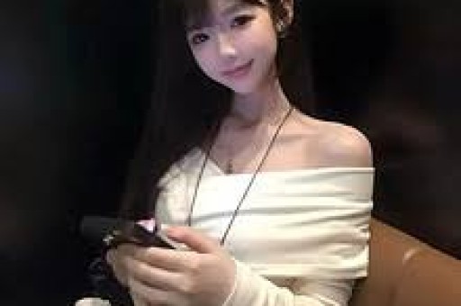 顶流网红翻车 白冰卸下网红滤镜道歉